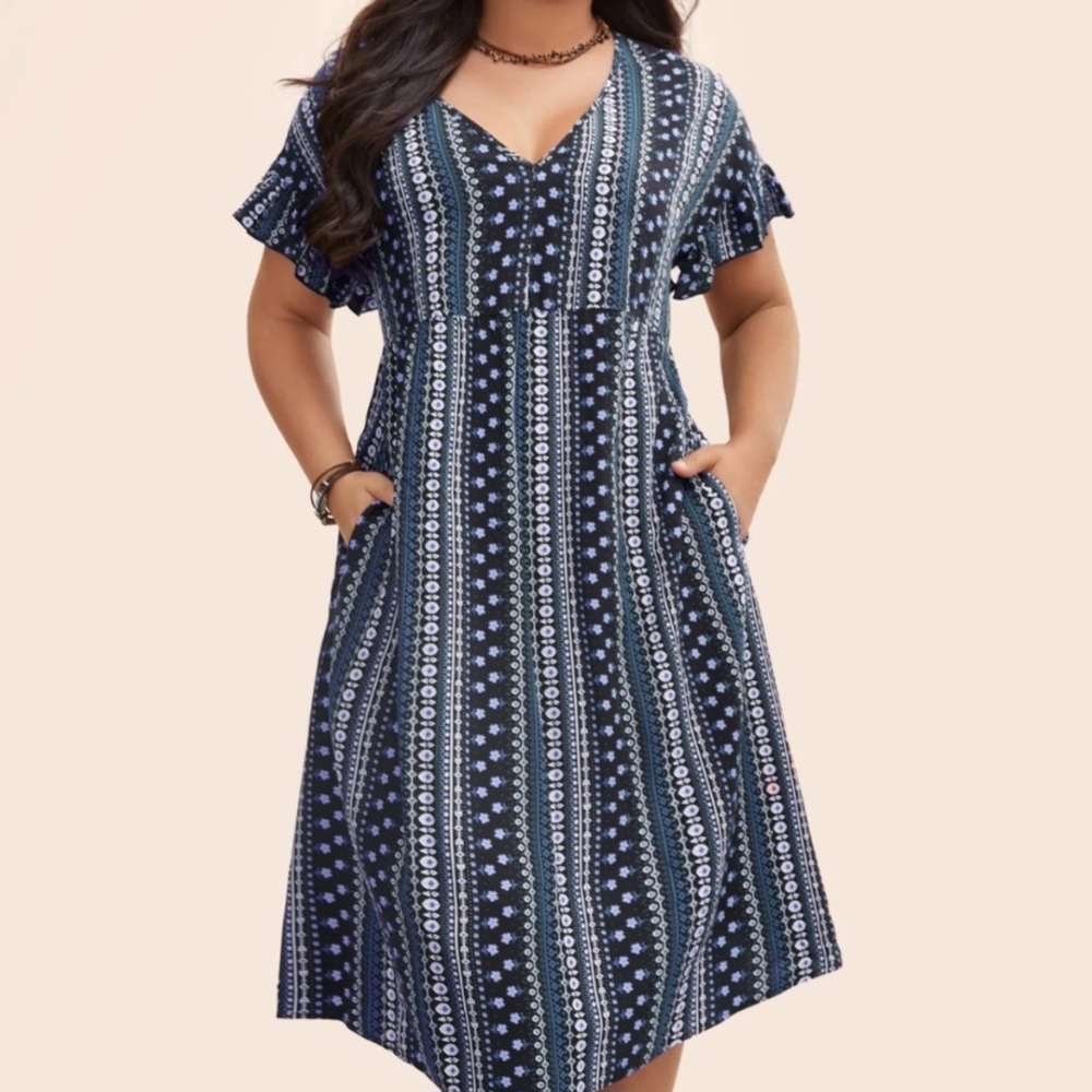 BloomChic Blue and White V-Neck Flutter Sleeve Midi Dress 18-20